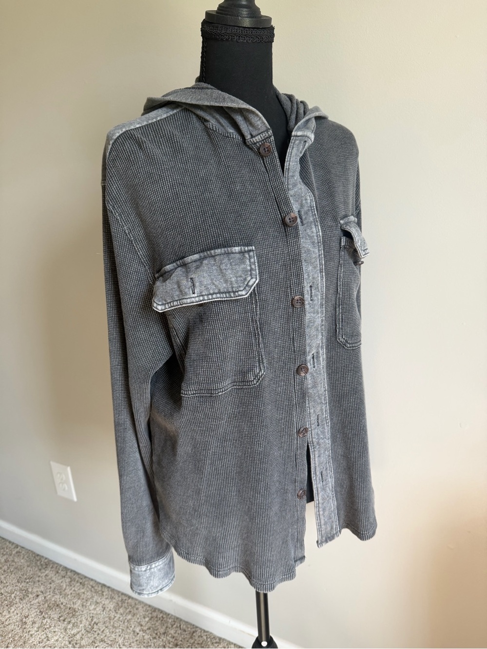 Earthbound button up